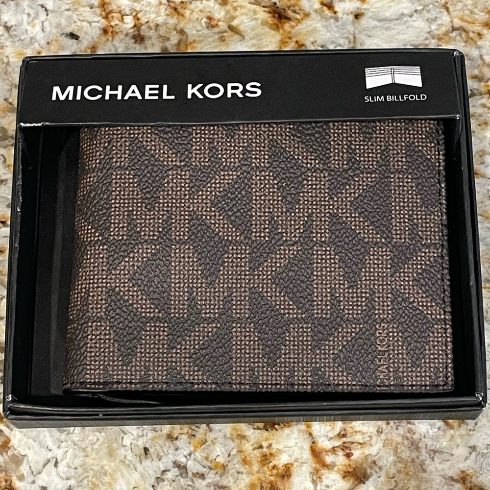 Michael Kors Men’s Slim Billfold Wallet